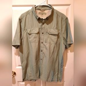 Field and Stream Button Down Shirt size Large